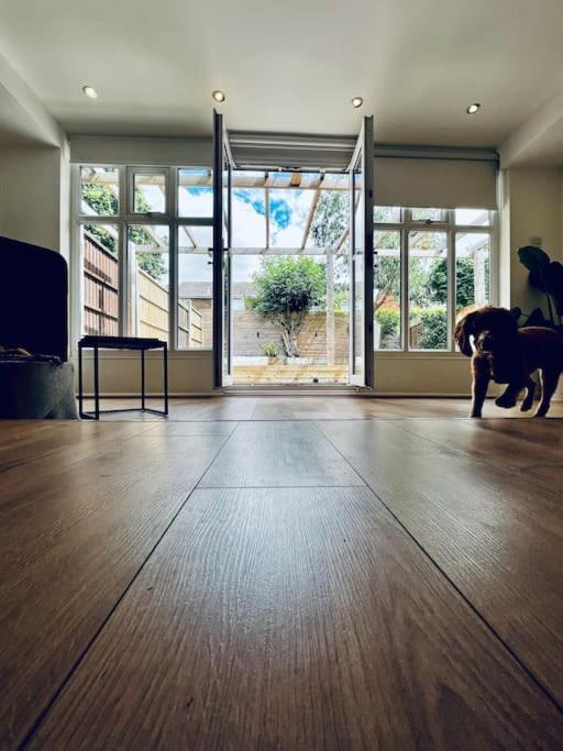 Entire Modern House In Tamworth - 2 Double Beds + Free Parking Villa ภายนอก รูปภาพ